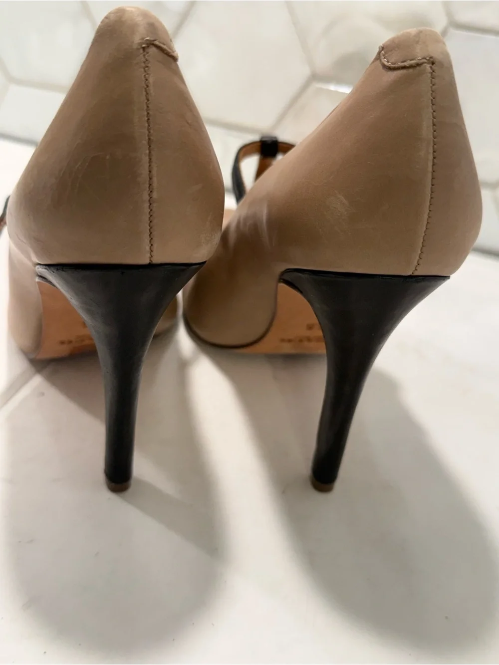 Coach Fulton T Strap Taupe Leather Stiletto Pumps Shoes Sz 5.5 Black Accent